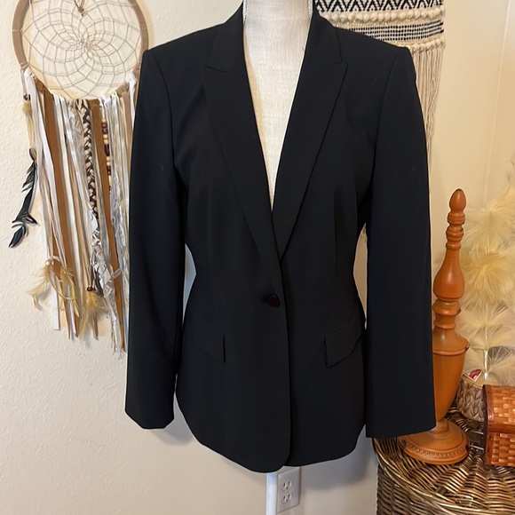 Black Women’s Stretch Blazer by Calvin Klein / Size 8 / Black Women’s Blazer - Picture 2 of 9